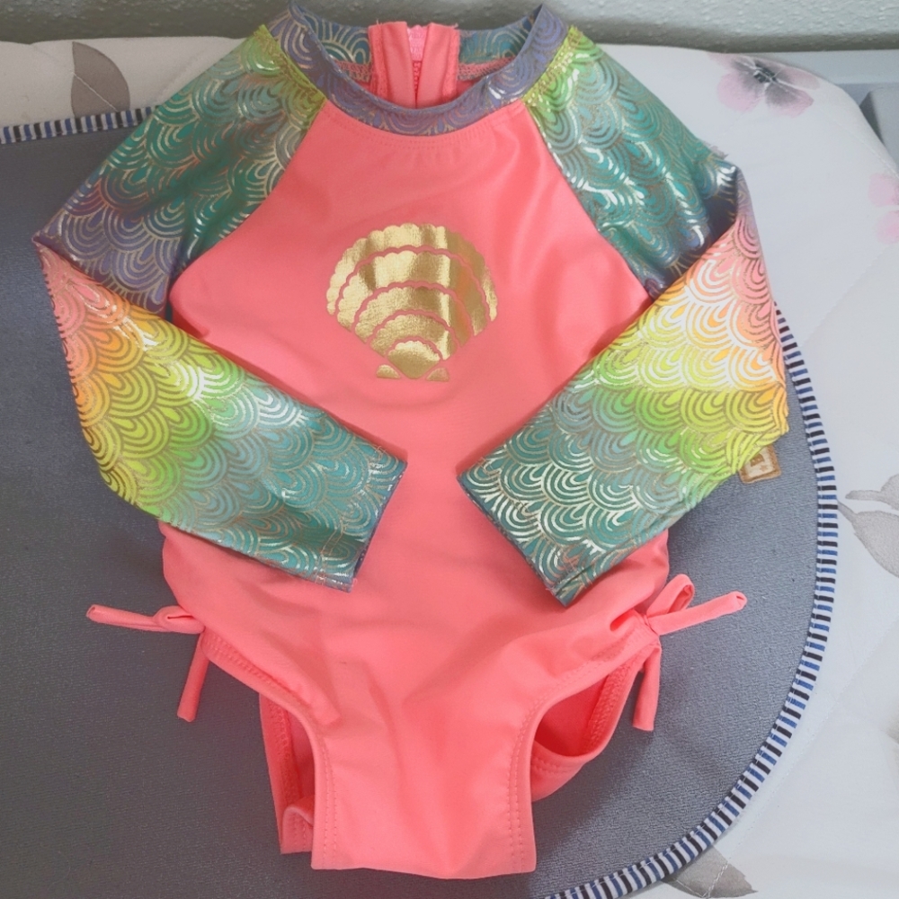 NWOT 1pc Swimsuit Rashguard